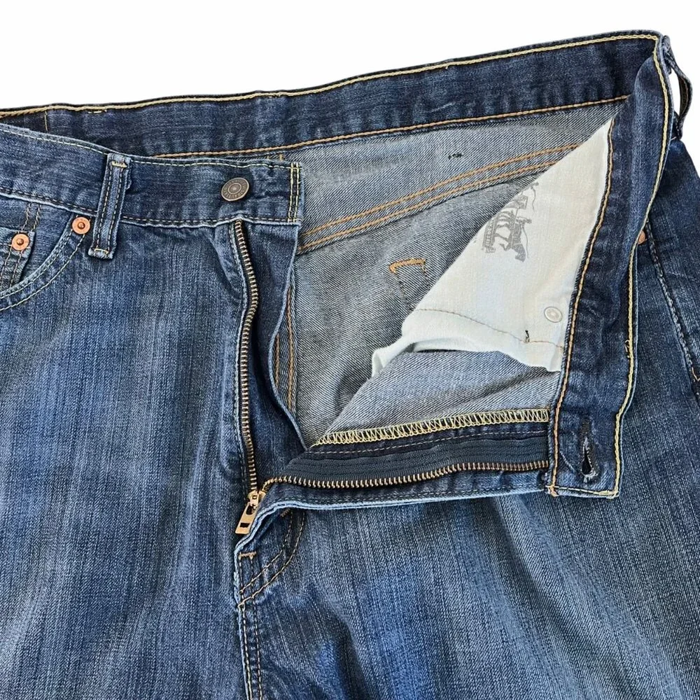 Levis 505 Mens Straight Fit Blue Jeans Size 38x30 Mid-Rise Denim Classic Casual